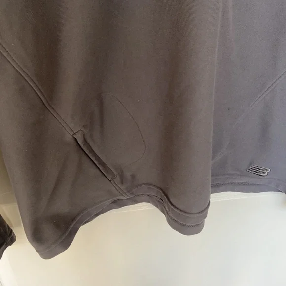 New Balance Quarter Zip Pullover Large - Picture 6 of 6